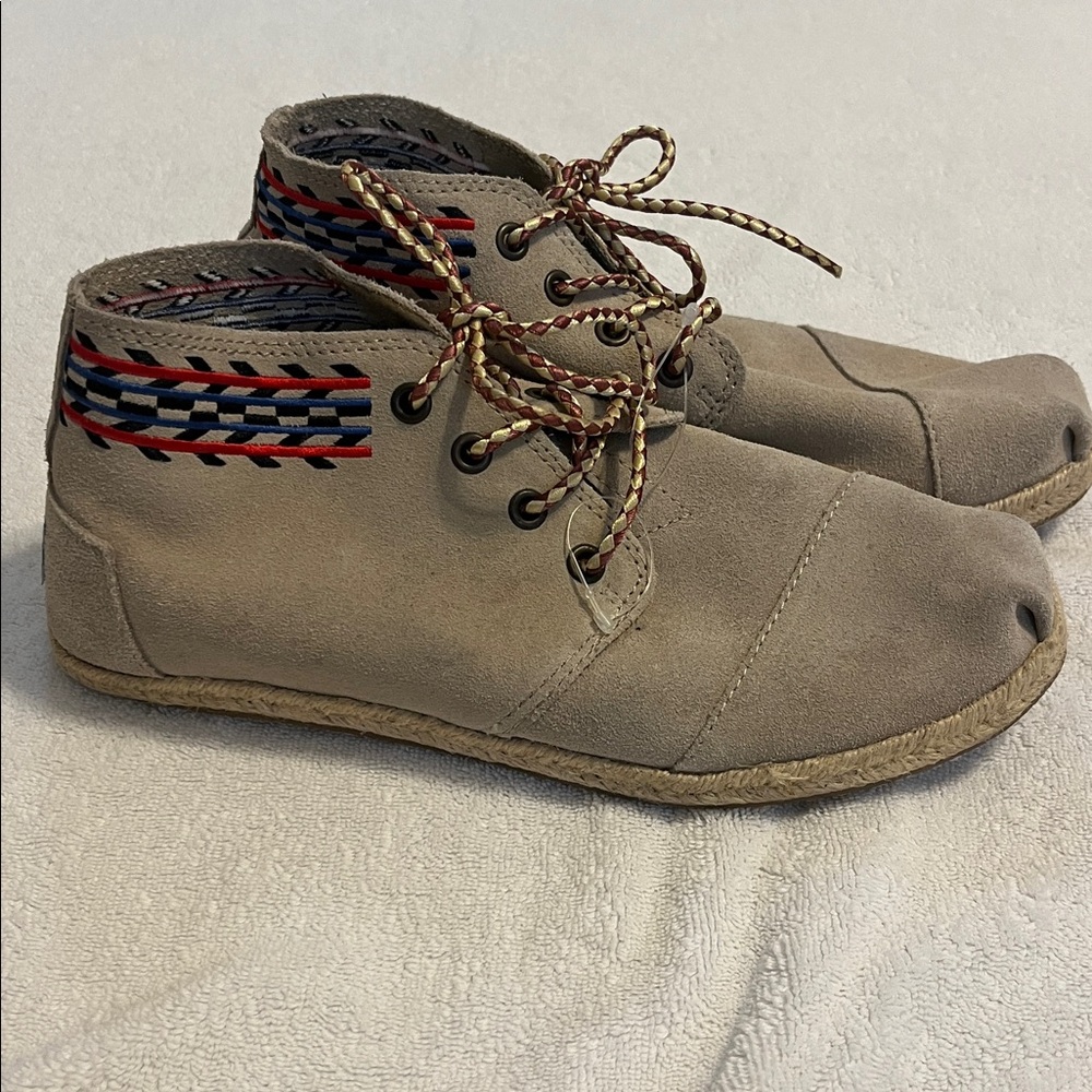 TOMS Sand Alarco Desert Chukka Bota moccasin boot